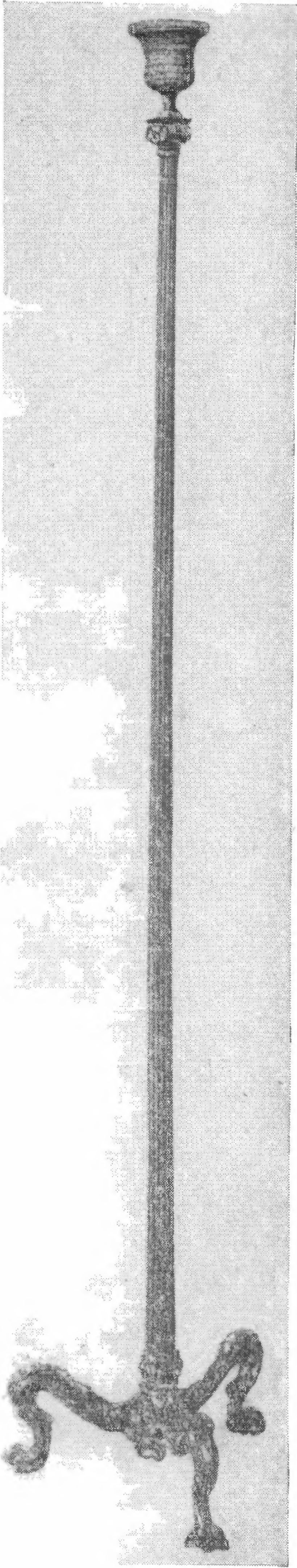 50. Бронзовый канделябр 50. Бронзовый канделябр