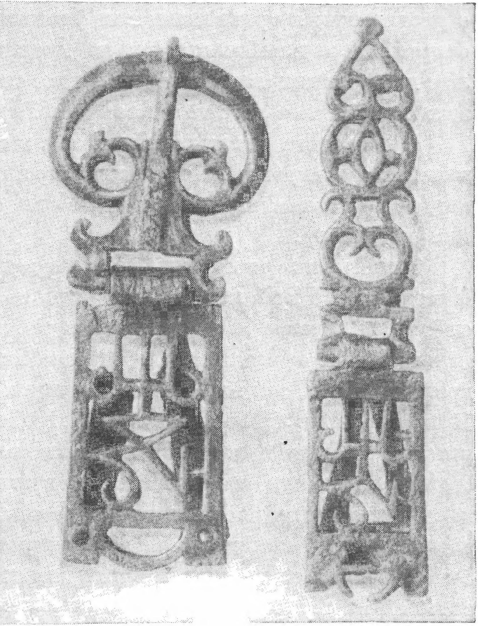 95. Бронзовые пряжки с тамгообразными знаками 95. Бронзовые пряжки с тамгообразными знаками