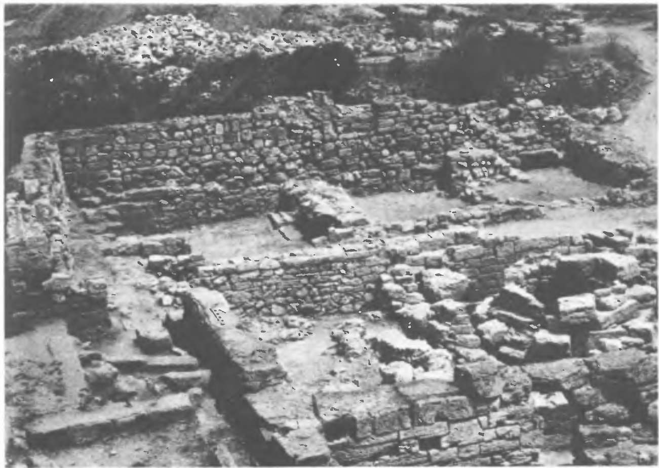 Общий вид общественного здания в портовом районе Херсонеса Общий вид общественного здания в портовом районе Херсонеса