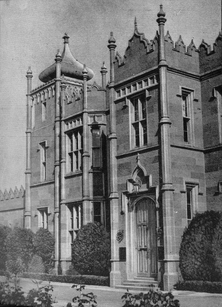 3. Северный фасад дворца 3. Северный фасад дворца