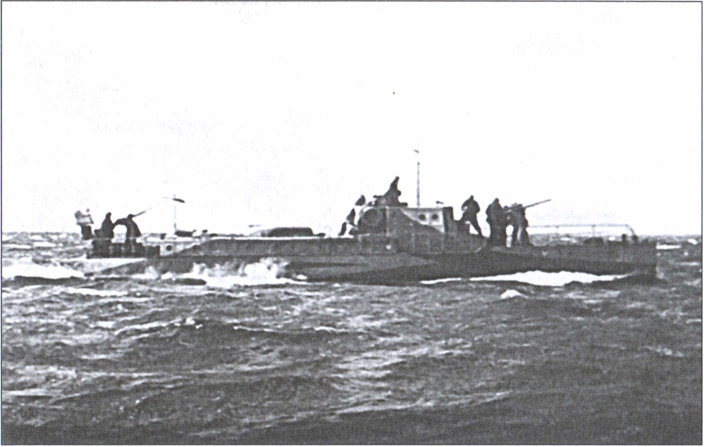 Представитель довольно разношерстной группы бывших пограничных катеров — сторожевой катер типа ЗК. Аббревиатура не имеет никакого отношения к ГУЛАГу и означает «Золотовский катер» — по фамилии бывшего хозяина частной верфи А.Л. Золотова, который после национализации предприятия остался работать на нем консультантом Представитель довольно разношерстной группы бывших пограничных катеров — сторожевой катер типа ЗК. Аббревиатура не имеет никакого отношения к ГУЛАГу и означает «Золотовский катер» — по фамилии бывшего хозяина частной верфи А.Л. Золотова, который после национализации предприятия остался работать на нем консультантом