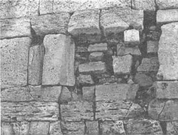 Надробил в забутовке 19 куртины Надробил в забутовке 19 куртины