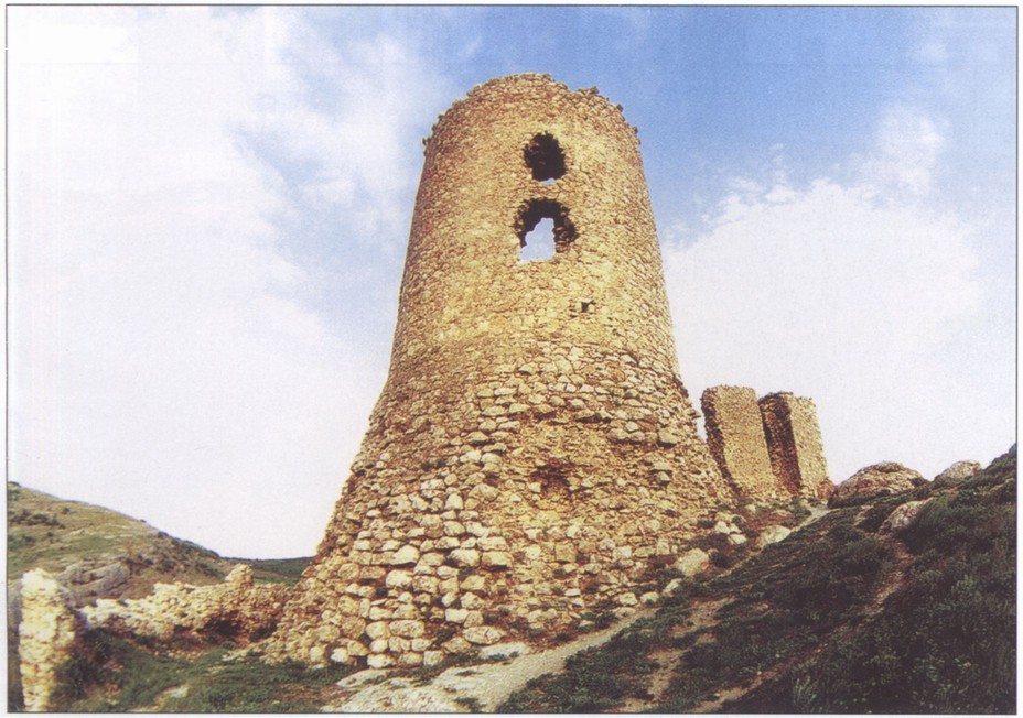 Генуэзская крепость Чембало. Донжон