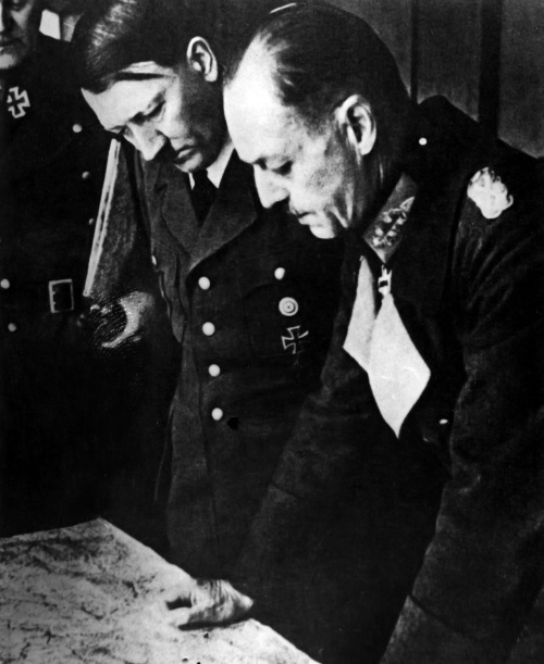 Уточнение оперативных задач в ставке А. Гитлера