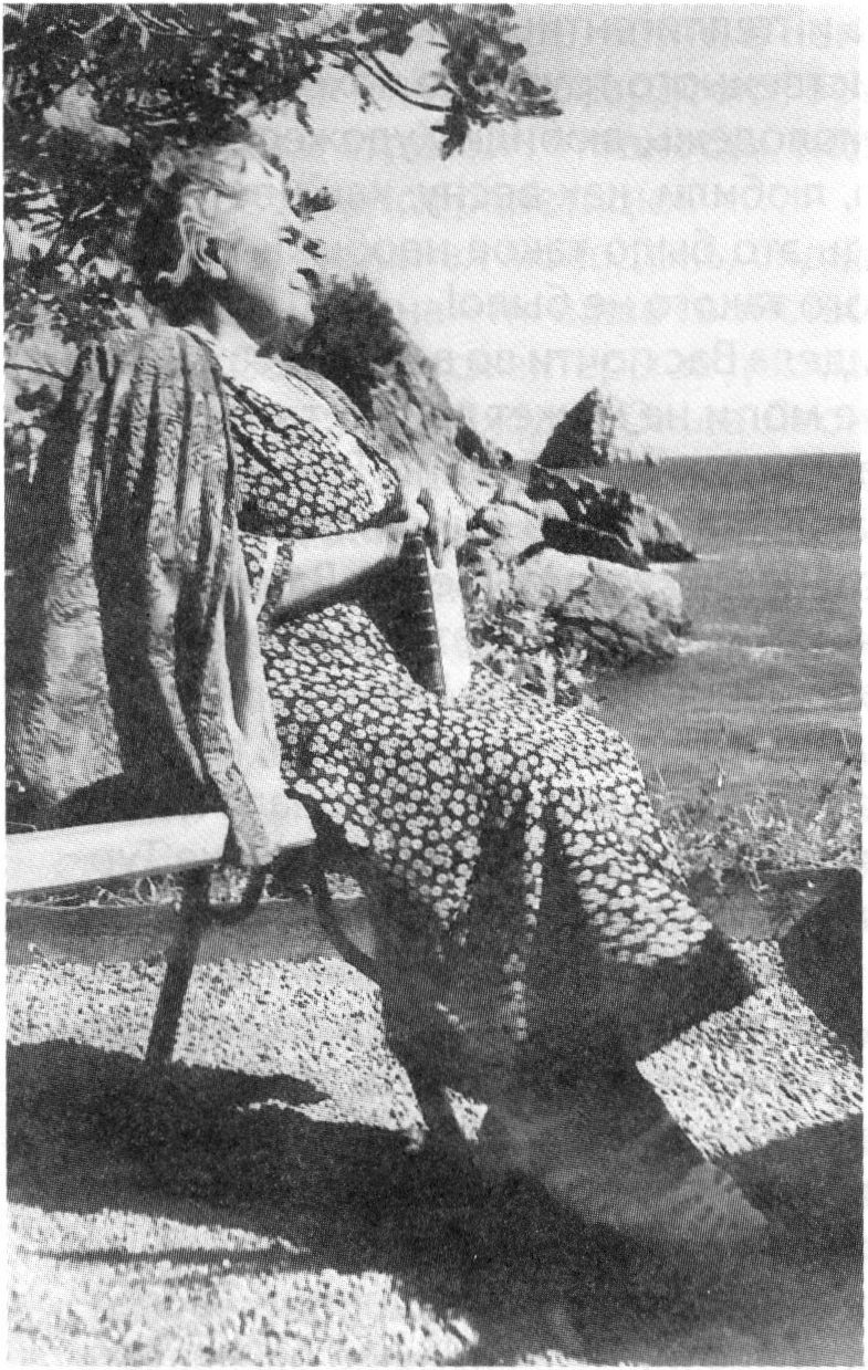 О.Л. Книппер-Чехова в Гурзуфе О.Л. Книппер-Чехова в Гурзуфе