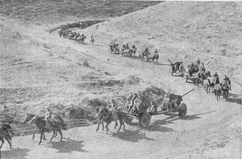 Выезд артиллерии на позиции по Лабораторному шоссе Выезд артиллерии на позиции по Лабораторному шоссе