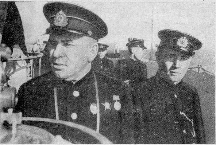 А.И. Зубков (слева)