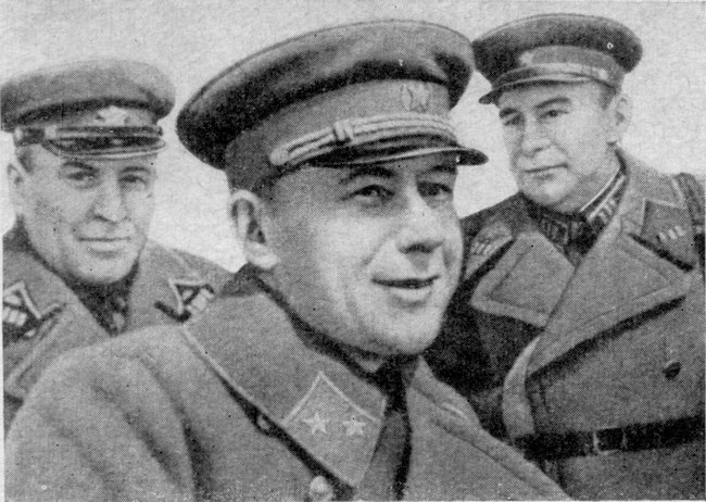 Е.Е. Кабанов, А.Ф. Хренов, К.И. Грабарчук (слева направо)