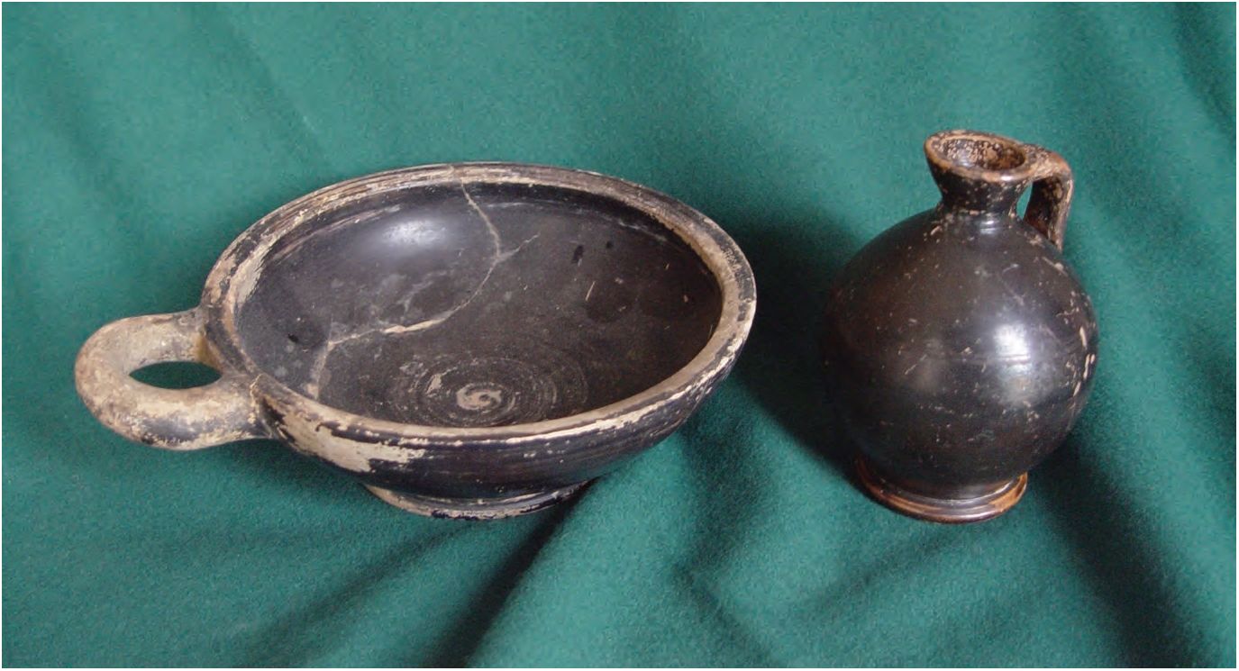 76. Килик и кувшинчик, III—II вв. до н. э. 76. Килик и кувшинчик, III—II вв. до н. э.