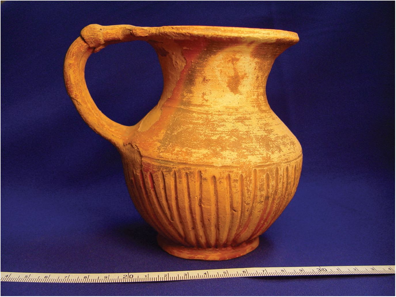 81. Канфаровидный кувшин, первые века н. э. 81. Канфаровидный кувшин, первые века н. э.