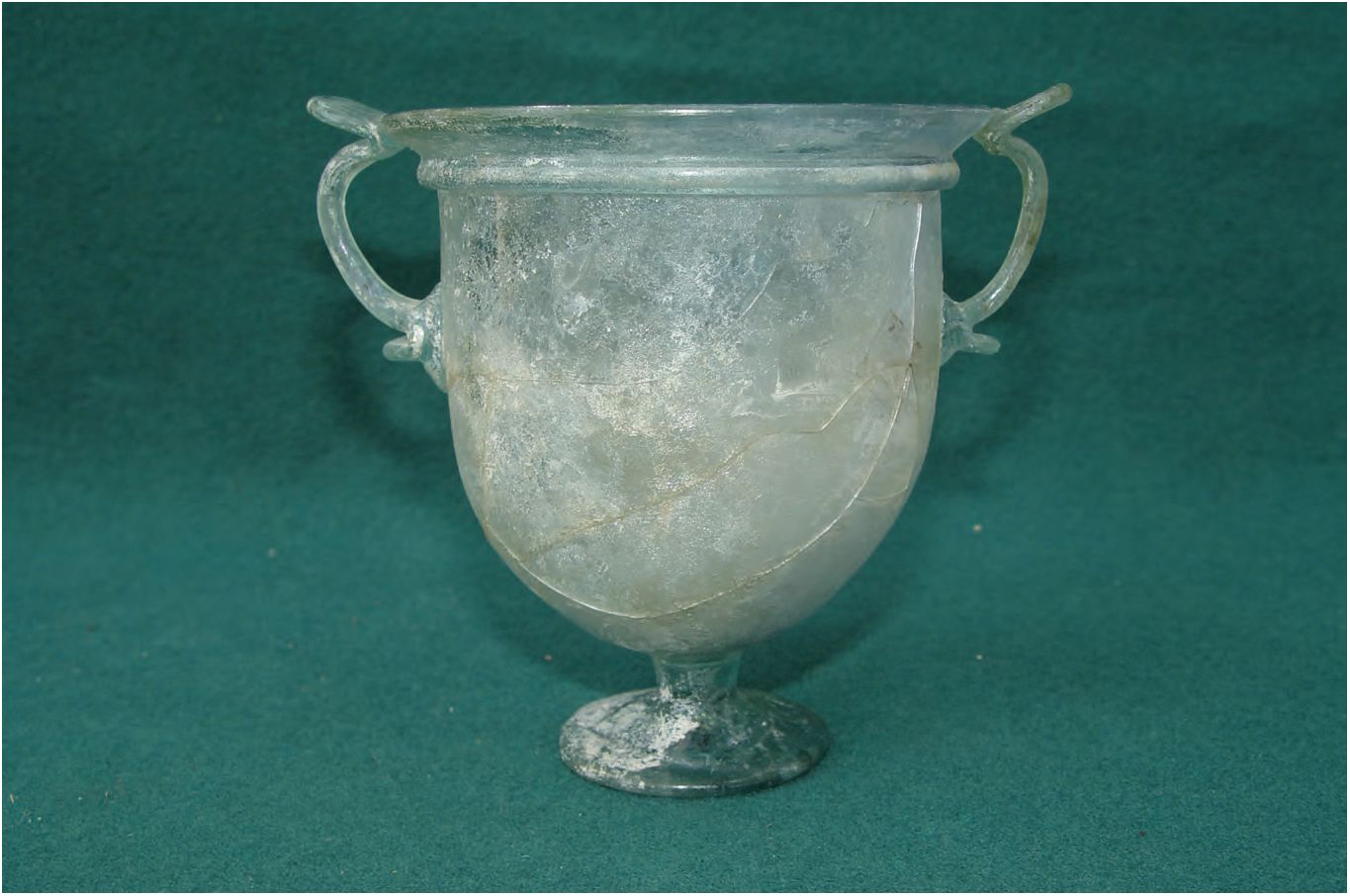 100. Стеклянный канфар 100. Стеклянный канфар