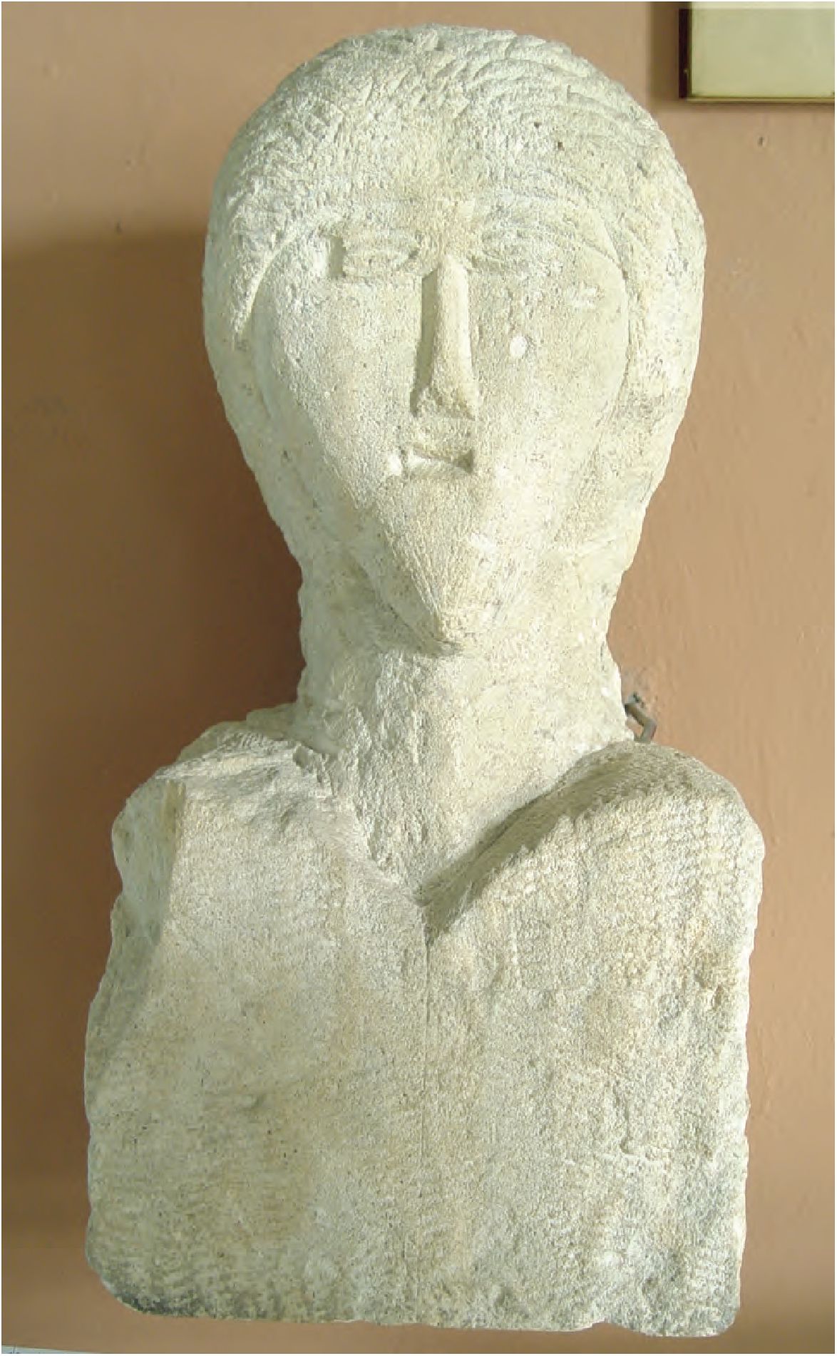 34. Антропоморфное надгробие, эллинистический период 34. Антропоморфное надгробие, эллинистический период