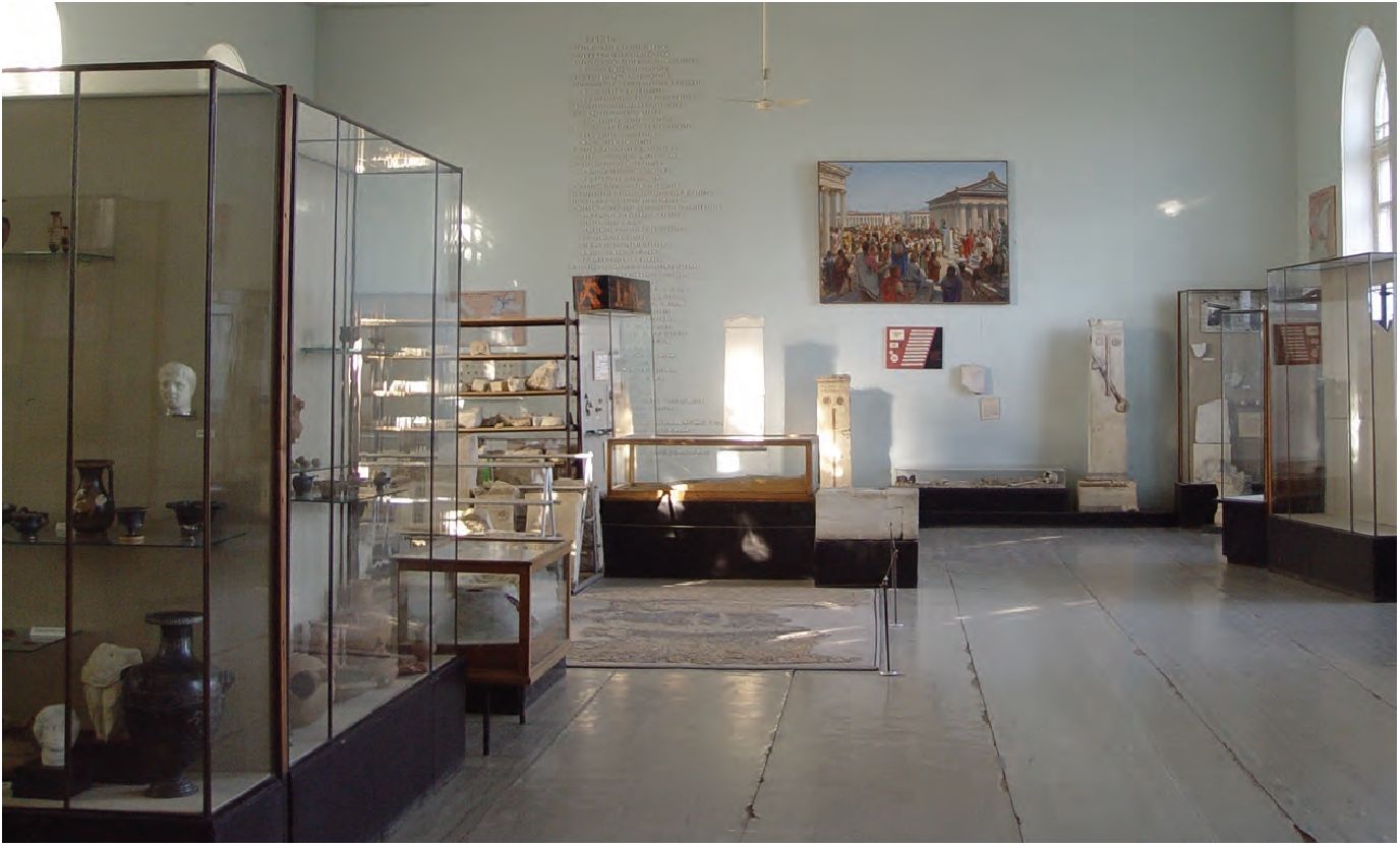 36. Экспозиция античного зала (съемки 2004 г.)