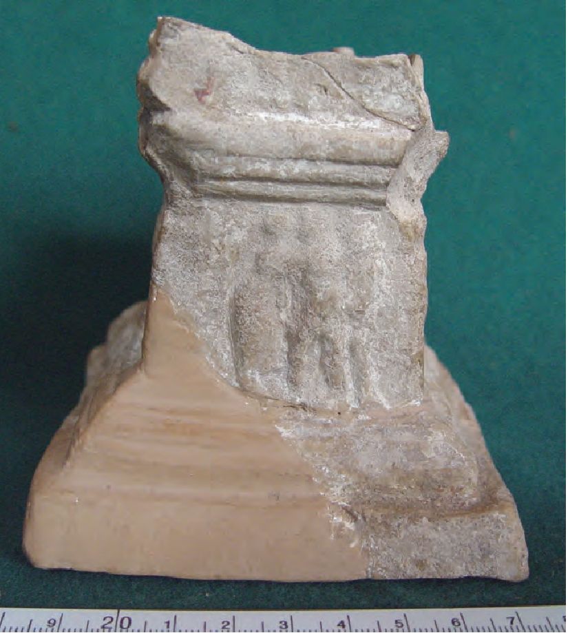 41. Арула, терракотовый алтарик из раскопок портового квартала I, III в. до н. э.