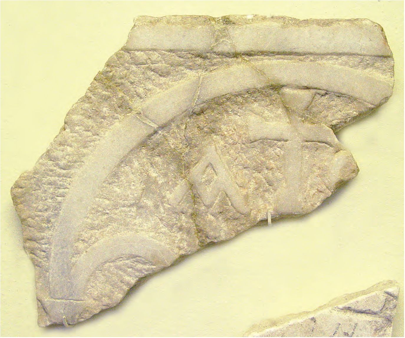 33. Мраморная плита с изображением креста и литерами Α и Ω 33. Мраморная плита с изображением креста и литерами Α и Ω