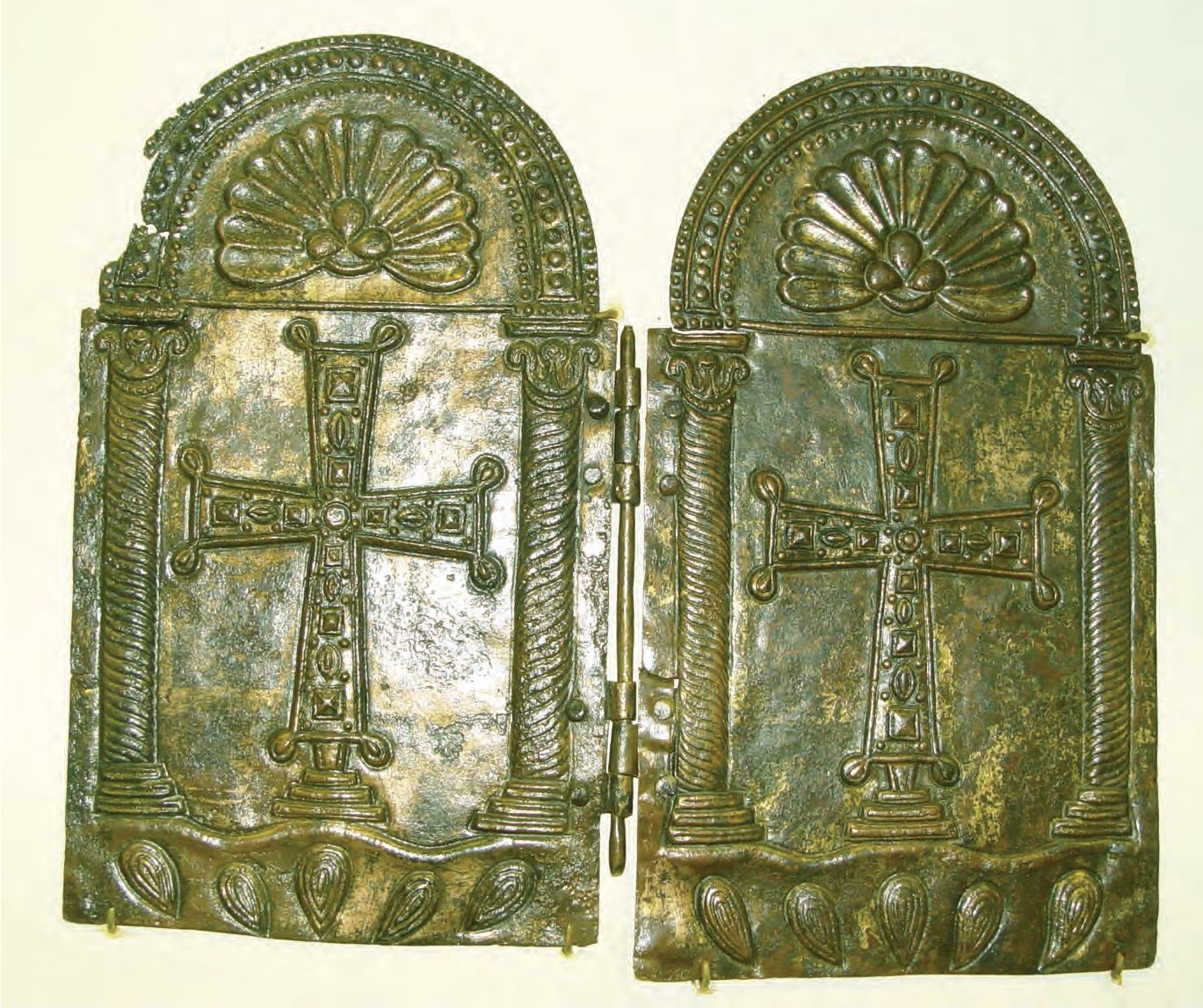 40. Оклад Евангелия (?) 40. Оклад Евангелия (?)