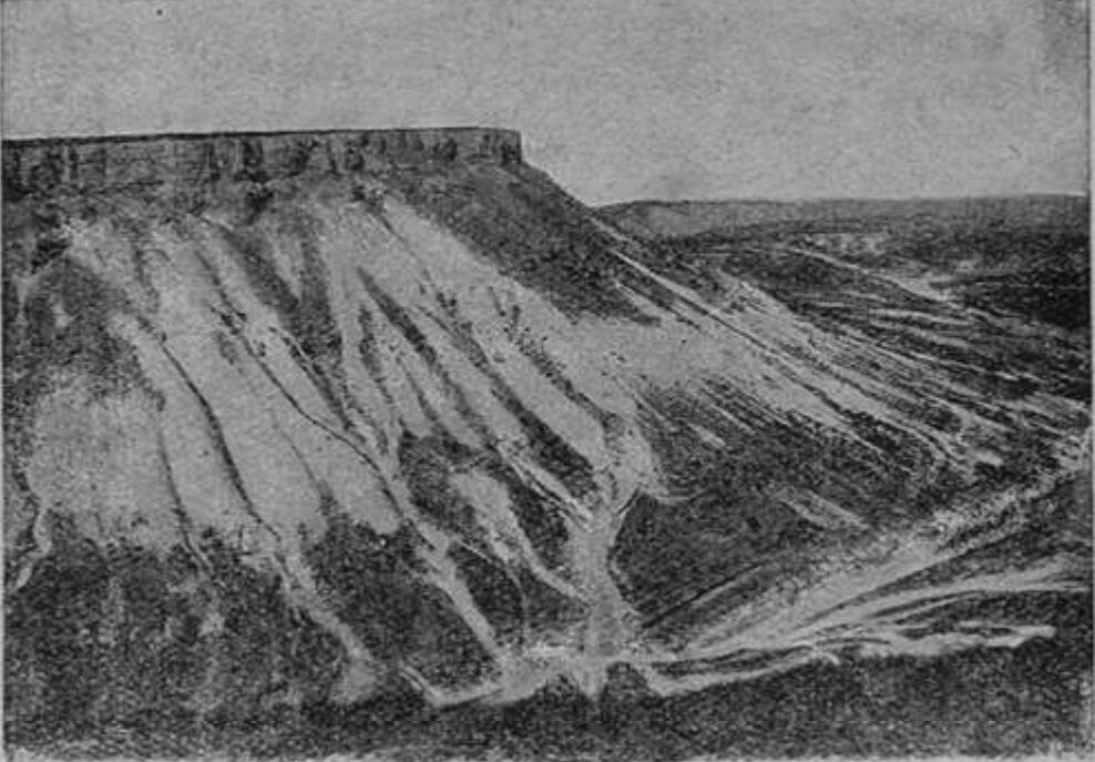 Вид из Чуфут-Кале на гору Беш-Кош (фот. Н.Н. Клепинина)