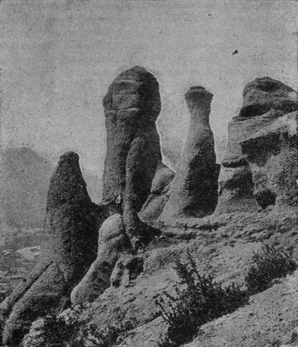 Фигуры выветривания на Демерджи Фигуры выветривания на Демерджи