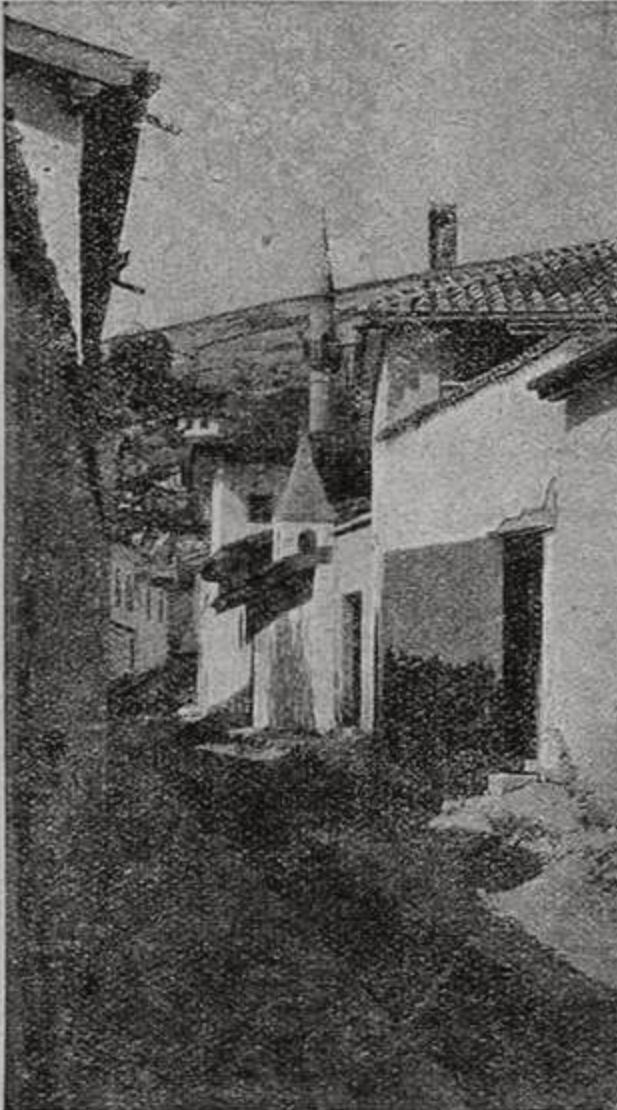 Улица в Бахчисарае (фот. н.н. Клепинина) Улица в Бахчисарае (фот. н.н. Клепинина)