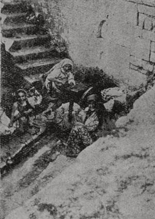 У фонтана в Бахчисарае (фот. В.М. Терабилло) У фонтана в Бахчисарае (фот. В.М. Терабилло)