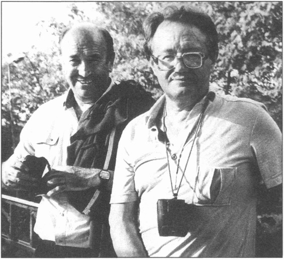 С Алесем Адамовичем в Цинандали (Грузия), 1987 г. Публикуется впервые С Алесем Адамовичем в Цинандали (Грузия), 1987 г. Публикуется впервые