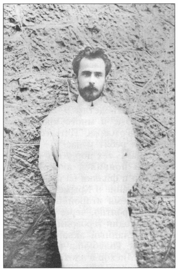 Врач Константин Александрович Михайлов. Фото 1910-х годов. Собрание Тамары Ивановны Плющ (Мисхор). Публикуется впервые Врач Константин Александрович Михайлов. Фото 1910-х годов. Собрание Тамары Ивановны Плющ (Мисхор). Публикуется впервые