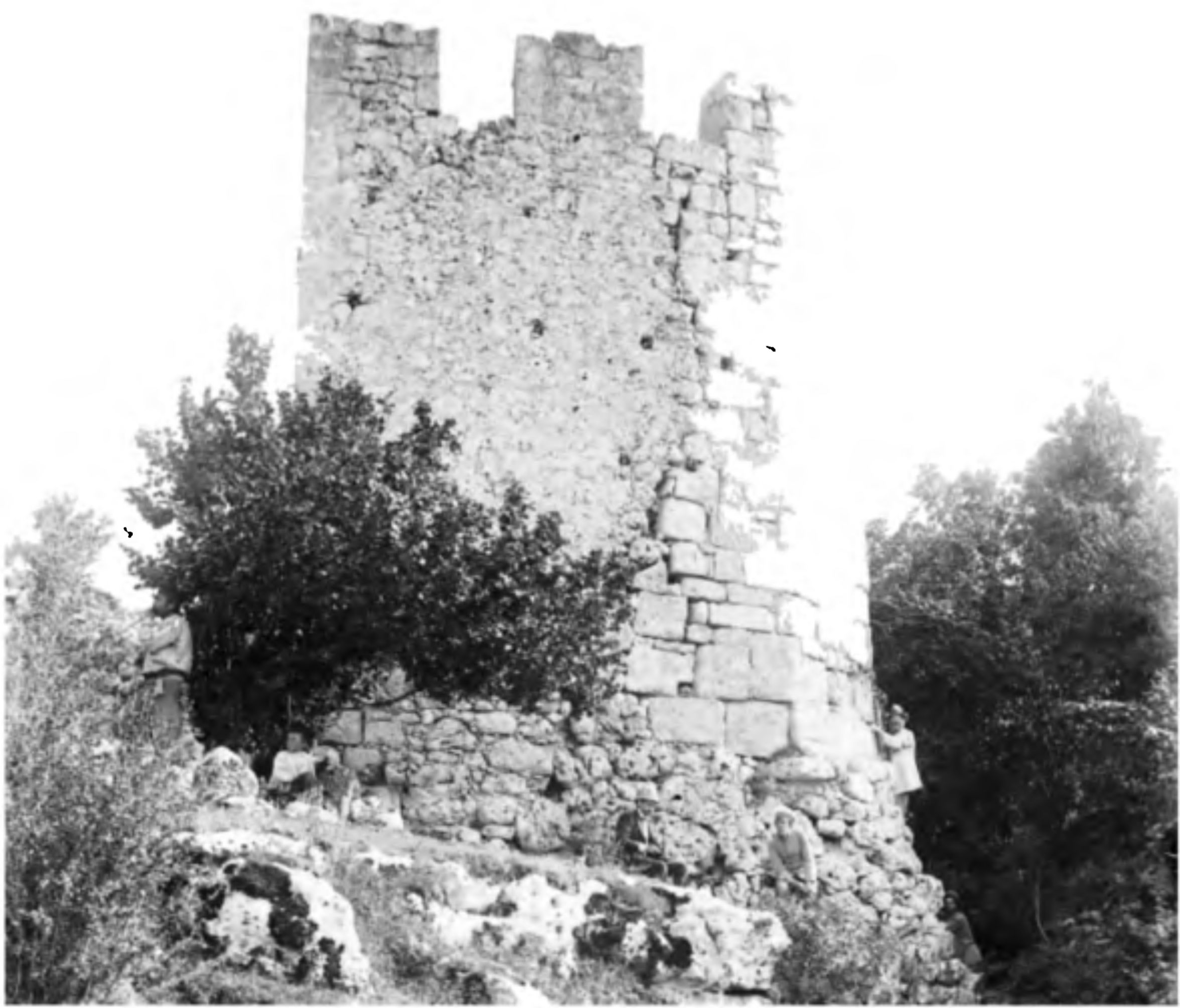 Башня в верховьях Табана-Дере. Фото 1913 г.