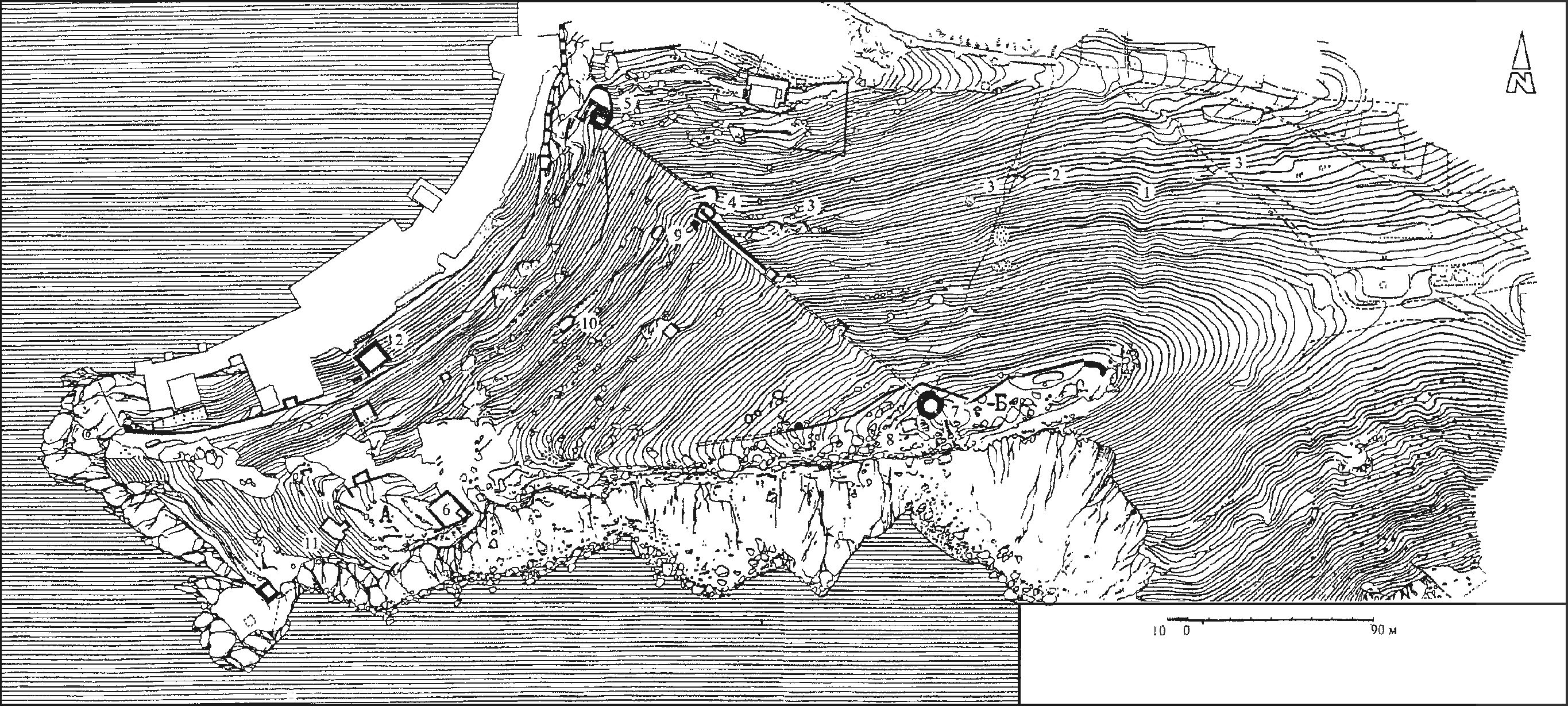 Рис. 22. Крепость Чембало XIV—XV вв.: А — консульский замок св. Николая (S. Nicola); Б — верхняя цитадель города 1357—1387, 1467—1475 гг.; 1 — ров и вал 1345 г.(?); 2 — въездные сооружения второй половины XIV в. (?); 3 — дорога к главным воротам города; 4 — главные крепостные ворота; 5 — башня Барнабо Грилло; 6—7 — донжоны; 8, 9, 10, 11 — храмы; 12 — портовая башня с цистерной Рис. 22. Крепость Чембало XIV—XV вв.: А — консульский замок св. Николая (S. Nicola); Б — верхняя цитадель города 1357—1387, 1467—1475 гг.; 1 — ров и вал 1345 г.(?); 2 — въездные сооружения второй половины XIV в. (?); 3 — дорога к главным воротам города; 4 — главные крепостные ворота; 5 — башня Барнабо Грилло; 6—7 — донжоны; 8, 9, 10, 11 — храмы; 12 — портовая башня с цистерной