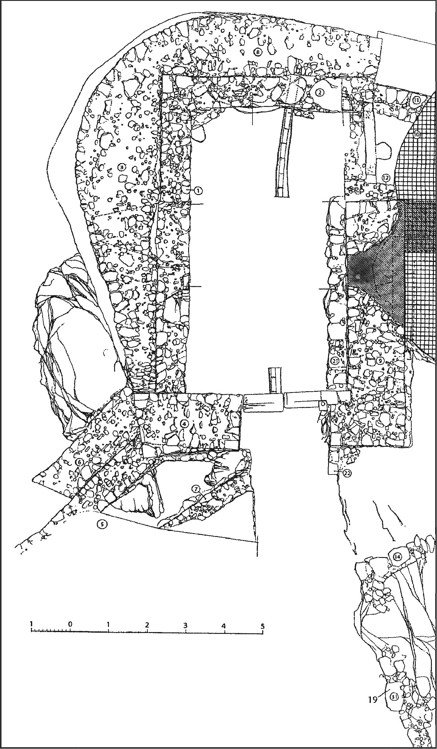 Рис. 27. Обмерный план оборонительных сооружений у главных крепостных ворот Чембало: 1 — строения 20—60-х гг. XV в.; 2 — башня 60-х гг. XV в.; 3 — стена османского периода Рис. 27. Обмерный план оборонительных сооружений у главных крепостных ворот Чембало: 1 — строения 20—60-х гг. XV в.; 2 — башня 60-х гг. XV в.; 3 — стена османского периода