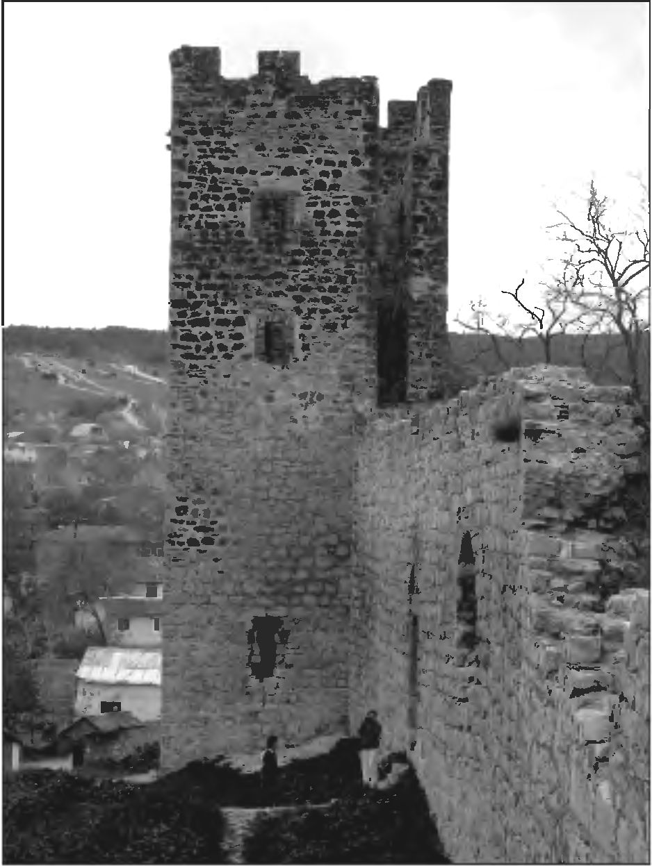 Рис. 280. Башня «Климента VI» цитадели Каффы. Вид с востока Рис. 280. Башня «Климента VI» цитадели Каффы. Вид с востока