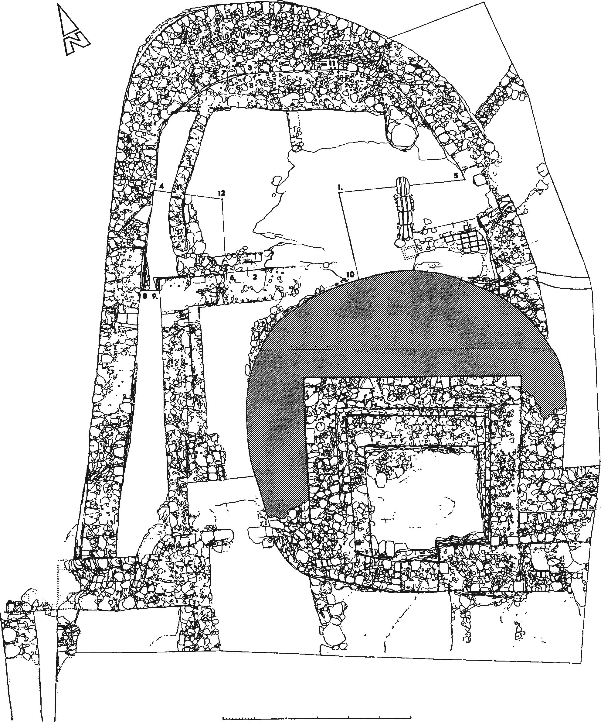Рис. 355. Обмерный план башни Барнабо Грилло 1463 г. и барбакана Рис. 355. Обмерный план башни Барнабо Грилло 1463 г. и барбакана