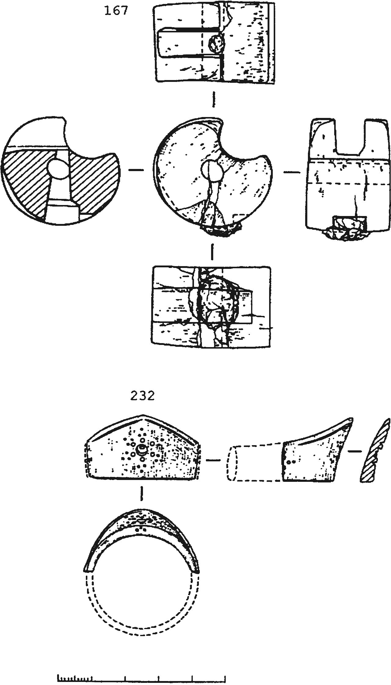 Рис. 359. Изделия из кости, найденные в слое засыпи валганга со следами пожара 1475 г.: деталь спускового механизма арбалета и кольцо для натягивания тетивы лука Рис. 359. Изделия из кости, найденные в слое засыпи валганга со следами пожара 1475 г.: деталь спускового механизма арбалета и кольцо для натягивания тетивы лука