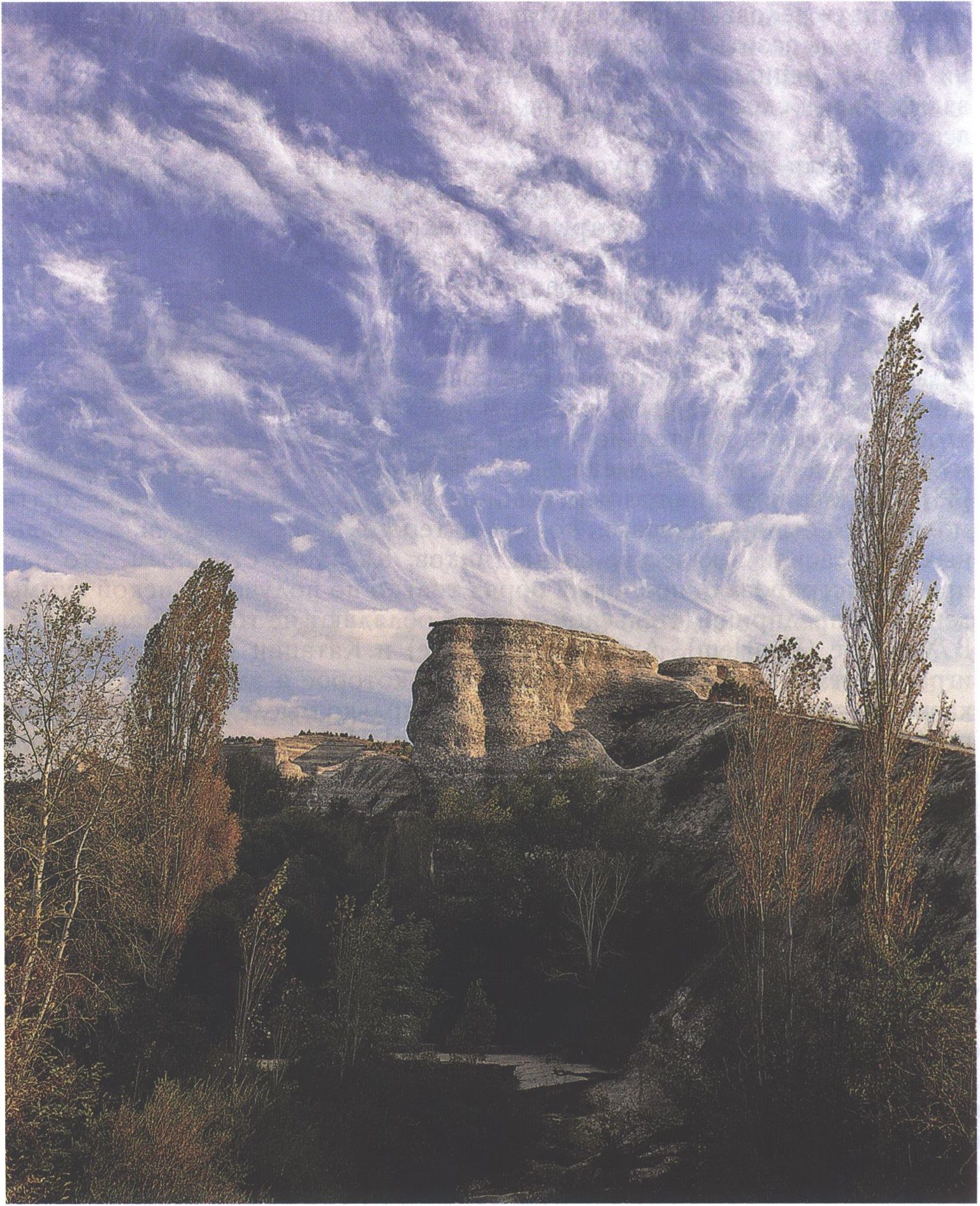 Горы-останцы в Каралезской долине. Фото В. Демиденко. 2014 г. Горы-останцы в Каралезской долине. Фото В. Демиденко. 2014 г.