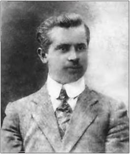 Александр Васильевич Ткаченко. 1911 г. Александр Васильевич Ткаченко. 1911 г.