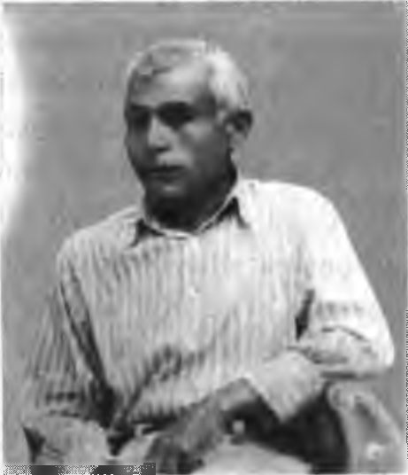 Усеин Боданинский — художник, историк, музеевед, директор Бахчисарайского дворца-музея Усеин Боданинский — художник, историк, музеевед, директор Бахчисарайского дворца-музея