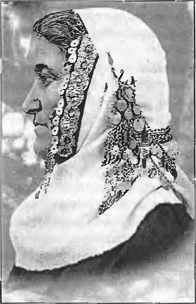 Мариупольская гречанка в традиционном головном уборе (1920-е гг., фото из фондов Мариупольского краеведческого музея) Мариупольская гречанка в традиционном головном уборе (1920-е гг., фото из фондов Мариупольского краеведческого музея)