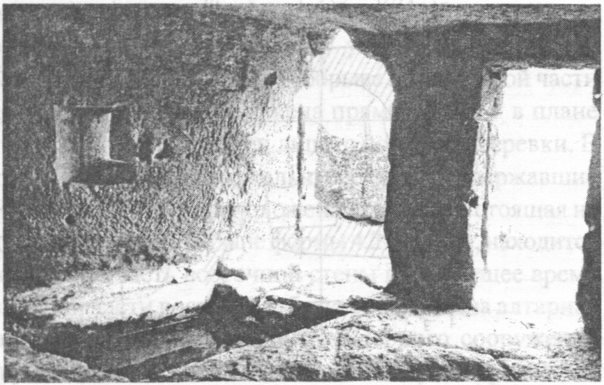 Рис. 45. Мангуп. Монастырь на оконечности Тешкли-буруна. Пещерный комплекс № 3 Рис. 45. Мангуп. Монастырь на оконечности Тешкли-буруна. Пещерный комплекс № 3