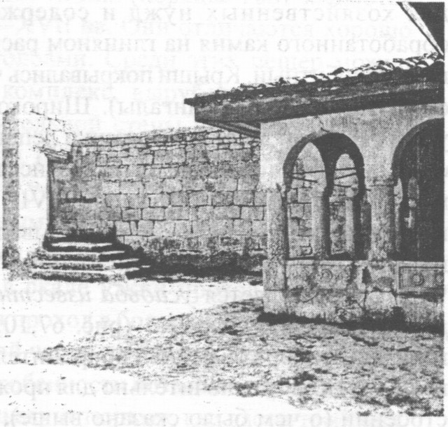 Рис. 70. Большая кенасса Рис. 70. Большая кенасса