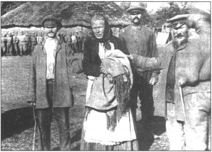 Немецкий шпион, пойманный в крестьянской одежде, в прифронтовой полосе Немецкий шпион, пойманный в крестьянской одежде, в прифронтовой полосе