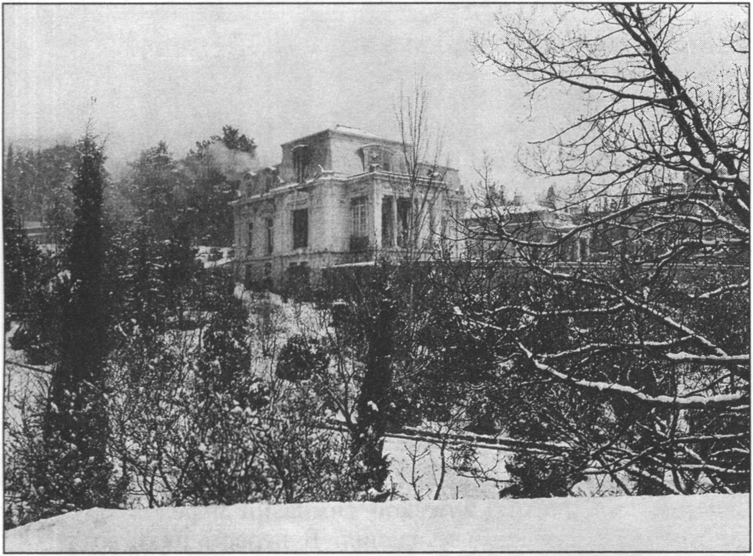 Дача генерал-майора А.Л. Бертье-Делагарда в Ялте (архитектор Н.П. Краснов). Фото Петра Веденисова, 1910-е годы. Фонды Алупкинского музея-заповедника. Публикуется впервые Дача генерал-майора А.Л. Бертье-Делагарда в Ялте (архитектор Н.П. Краснов). Фото Петра Веденисова, 1910-е годы. Фонды Алупкинского музея-заповедника. Публикуется впервые