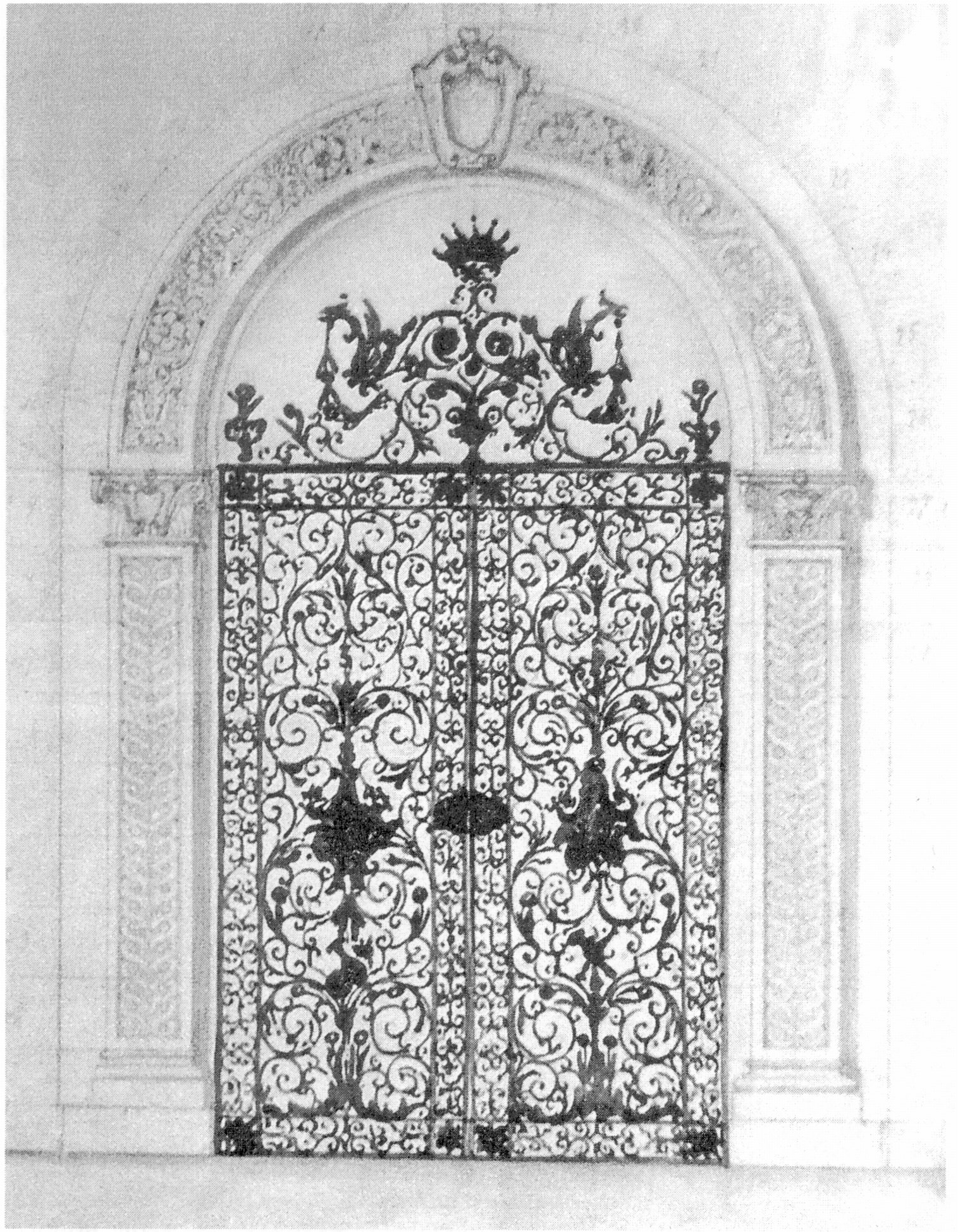 Ворота Итальянского дворика. Ручная ковка итальянских мастеров. Конец XVIII в Ворота Итальянского дворика. Ручная ковка итальянских мастеров. Конец XVIII в