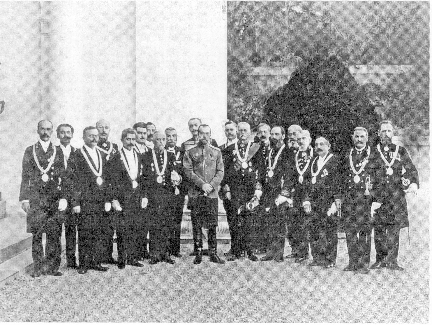 Ливадия. Высочайший прием Городских голов Таврической губернии. Ноябрь 1913 г Ливадия. Высочайший прием Городских голов Таврической губернии. Ноябрь 1913 г