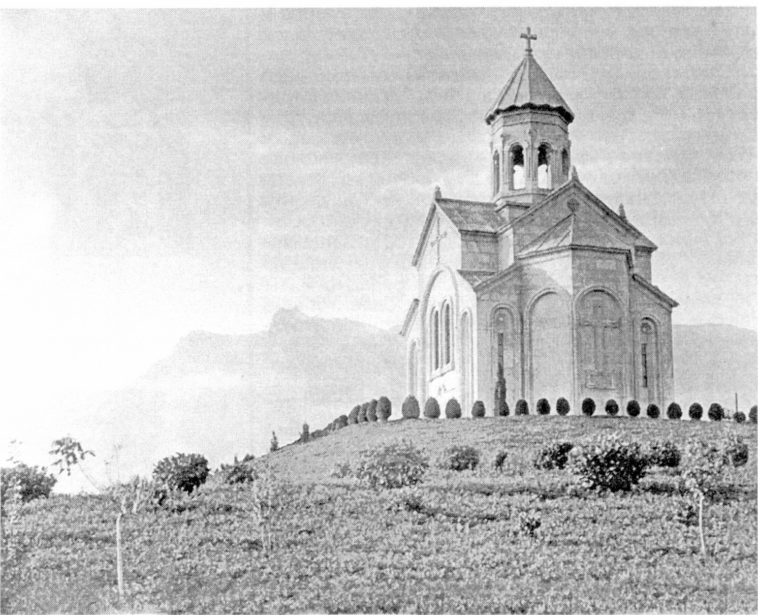 Храм Преображения Господня и св. Нины в имении «Харакс» в. кн. Георгия Михайловича. 1906—1908 гг Храм Преображения Господня и св. Нины в имении «Харакс» в. кн. Георгия Михайловича. 1906—1908 гг