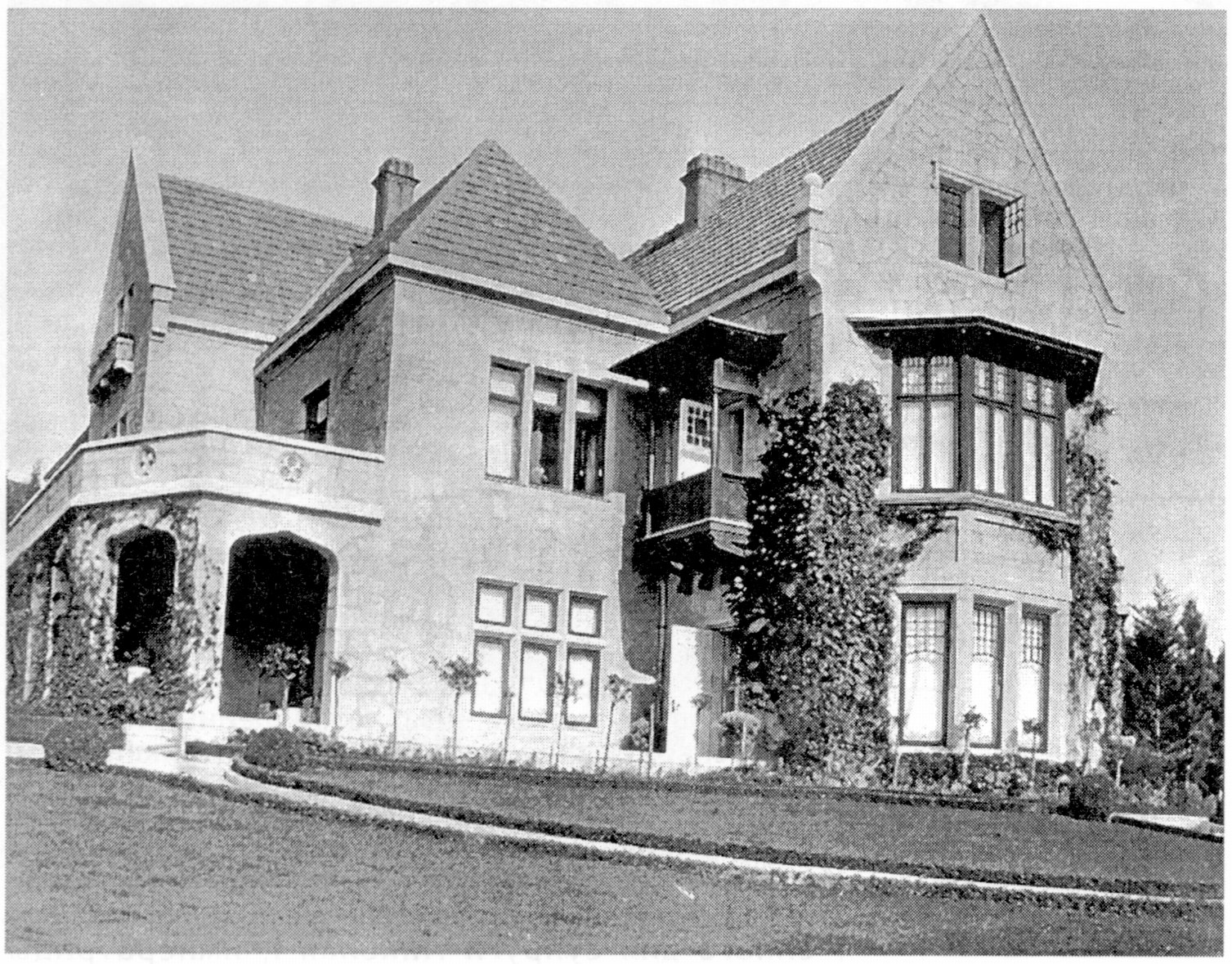 Дворец в имении «Харакс». Южный фасад. 1905—1907 гг