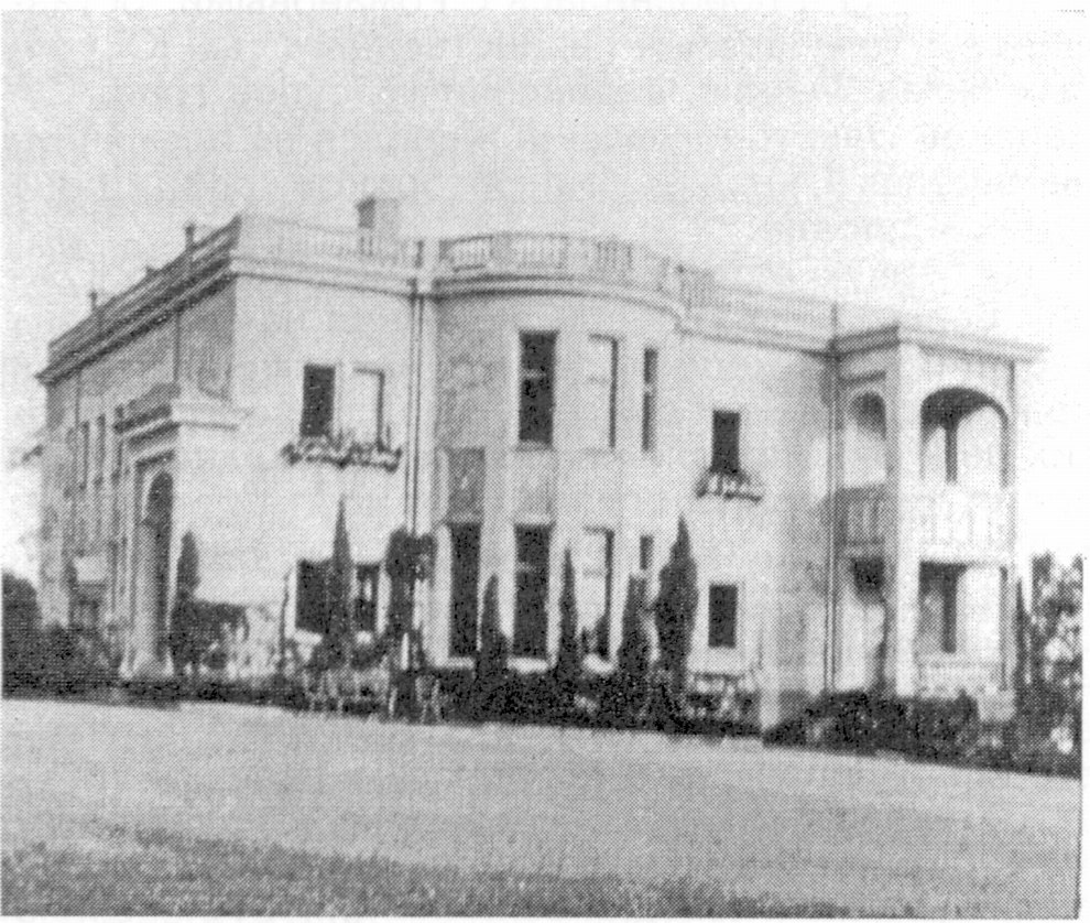 Малый дворец («Флигель для детей») в имении в. кн. Александра Михайловича «Ай-Тодор» Малый дворец («Флигель для детей») в имении в. кн. Александра Михайловича «Ай-Тодор»