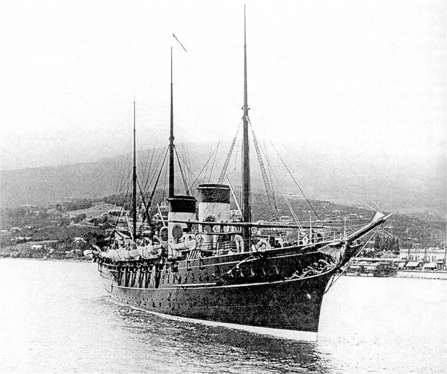 Императорская яхта «Штандарт» на ялтинском рейде Императорская яхта «Штандарт» на ялтинском рейде