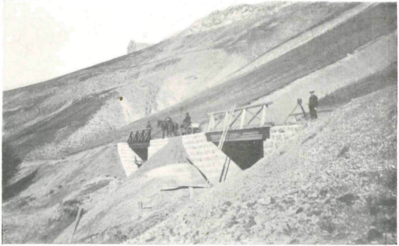 Романовская лесная дорога. Участок дороги на склонах Роман-Коша. Мост на 22-й версте Романовская лесная дорога. Участок дороги на склонах Роман-Коша. Мост на 22-й версте