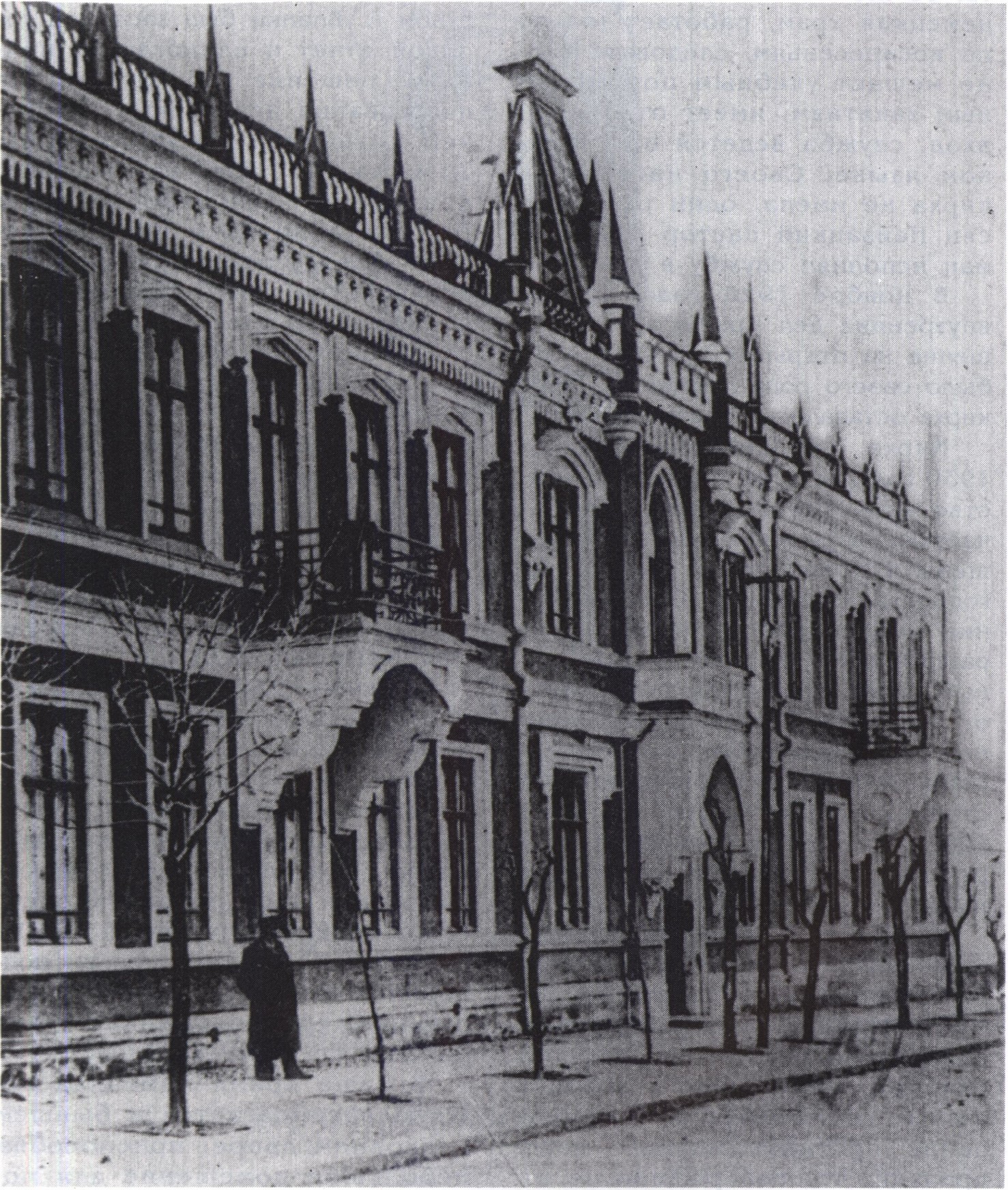 Здание церковного лютеранского училища. Главный фасад. Архитектор В.А. Геккер Здание церковного лютеранского училища. Главный фасад. Архитектор В.А. Геккер