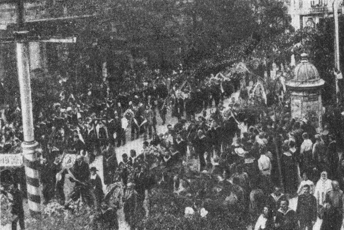 8 (21) мая 1917 г. Похороны Шмидта, Матюшенко, Антоненко и Частника, расстрелянных в 1906 г.