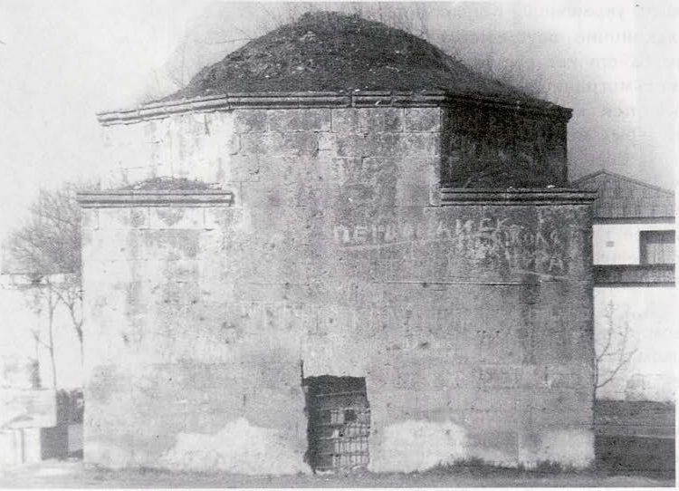 Дюрбе Ахмед-Бея. Фото автора Дюрбе Ахмед-Бея. Фото автора